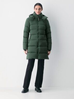 Aritzia The Super Puff™ The SuperSnug Puff™ Mid - cliMATTE™